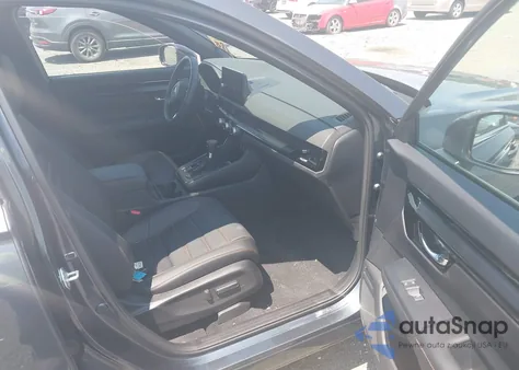 2025 Honda Cr-V Hybrid Sport Touring from USA, damaged, VIN 7FARS6H96SE019538